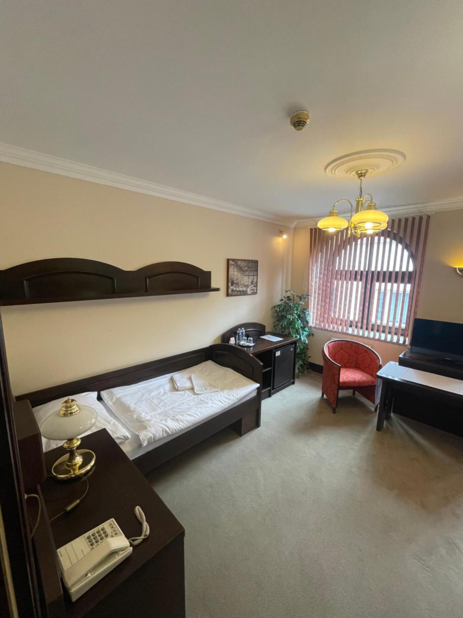 Hotel Bravo Ceska Trebova Ngoại thất bức ảnh